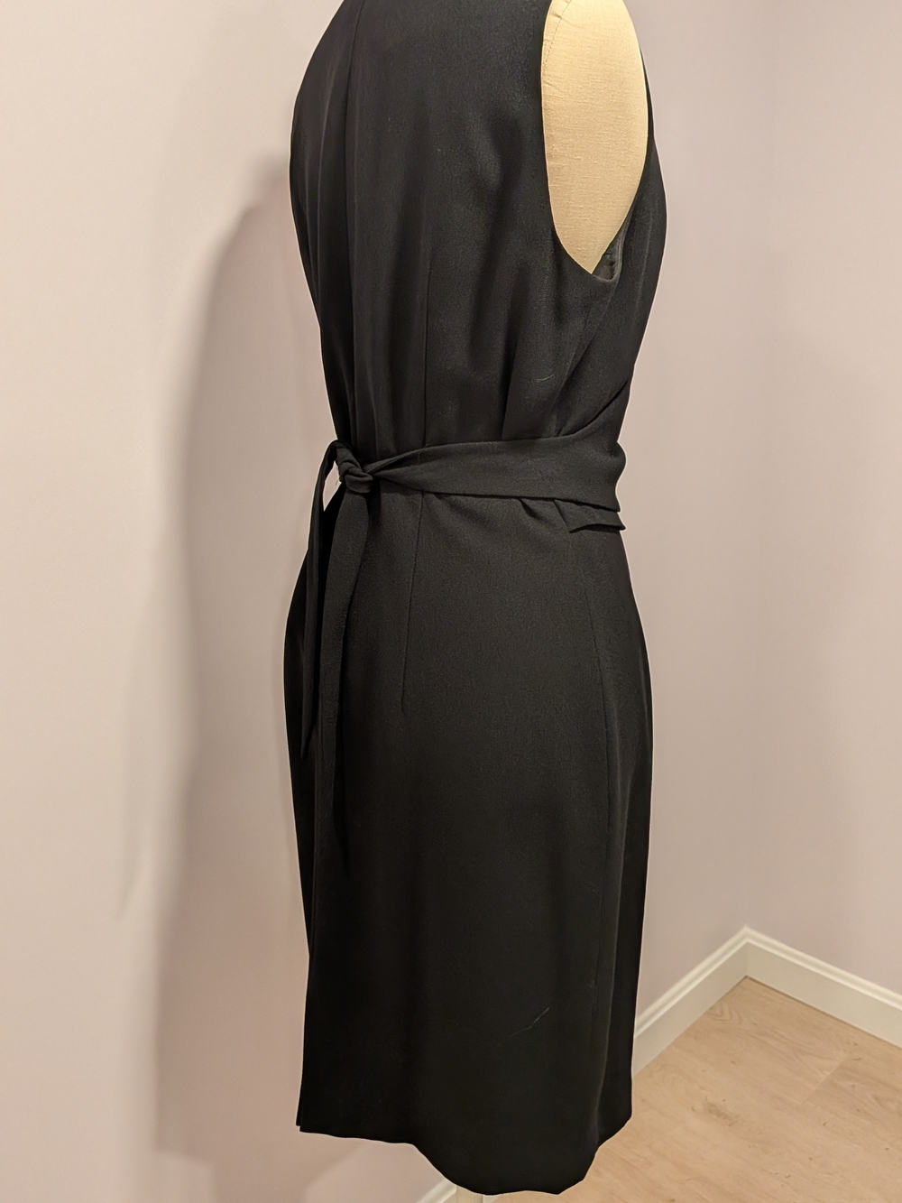 Jones New York Black Sleeveless Tie-Waist Midi Dress | Classic LBD, Boss Babe - Picture 8 of 8